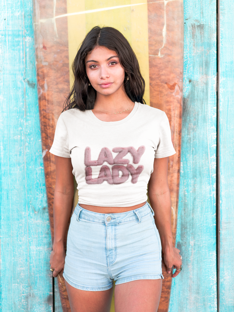 Lazy Lady Crop T-Shirt – Weißes Damen-Shirt mit flauschigem 3D-Schriftzug - Bild 2