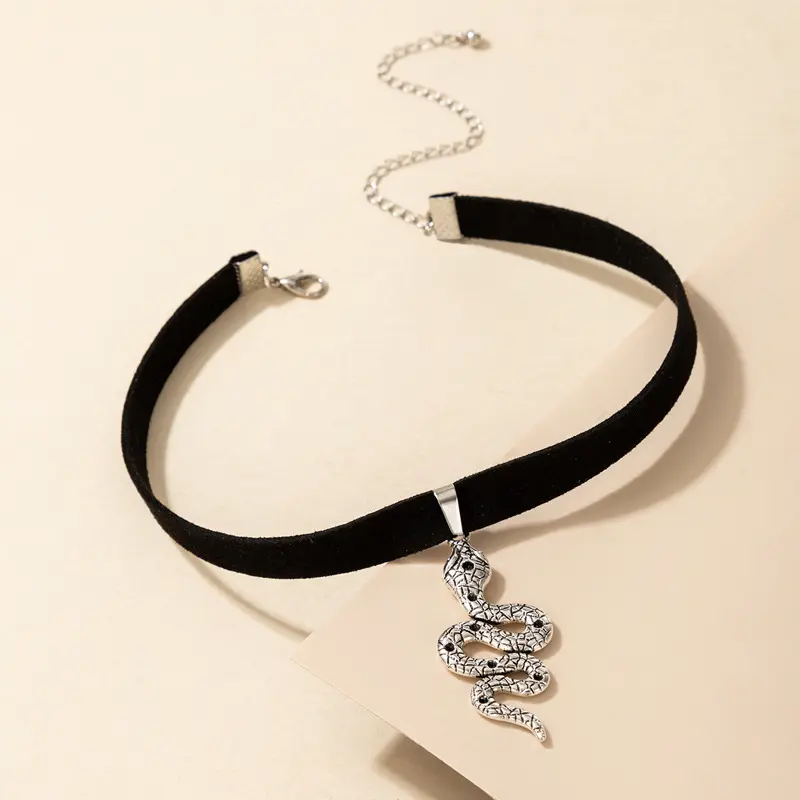 Punk Schlange Samt Halsband Silber Gold Schlange Anhänger Halskette Kette Silber - 2.webp