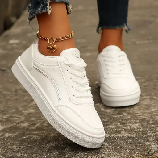 Damen Sneaker Trend 2025 – Bequeme Freizeitschuhe